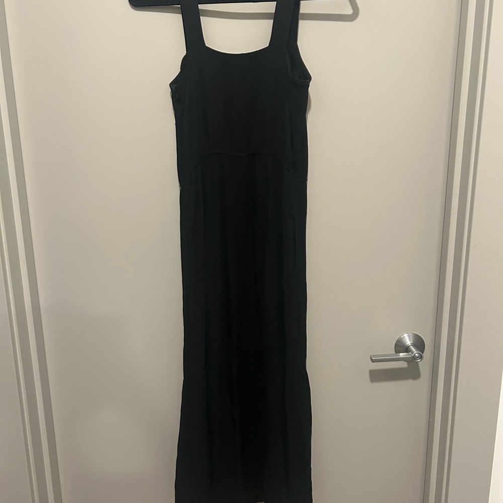 XS Black midi dress